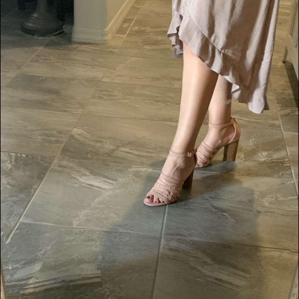 Heels - Picture 3 of 4